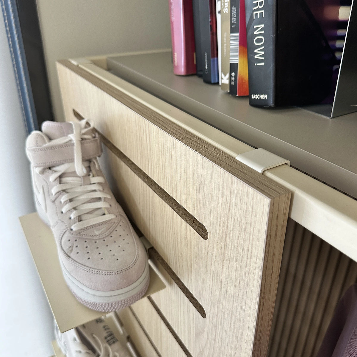 Mobilier By Mission