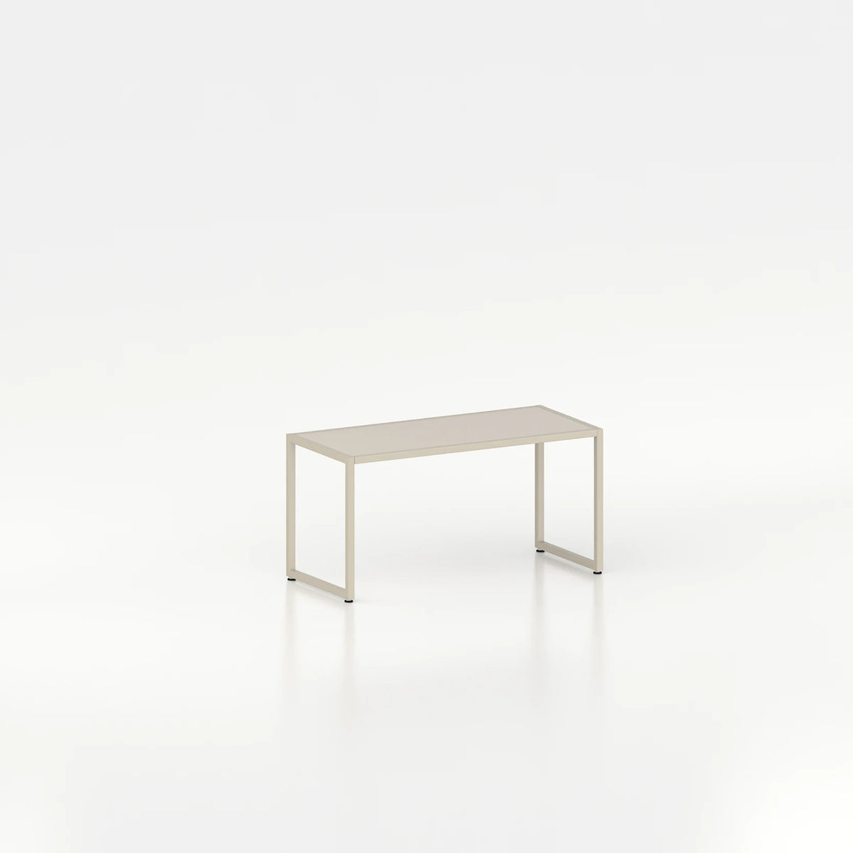 Banc d'exposition d'agencement avec cadre en acier — plateau bois beige et structure coloris beige