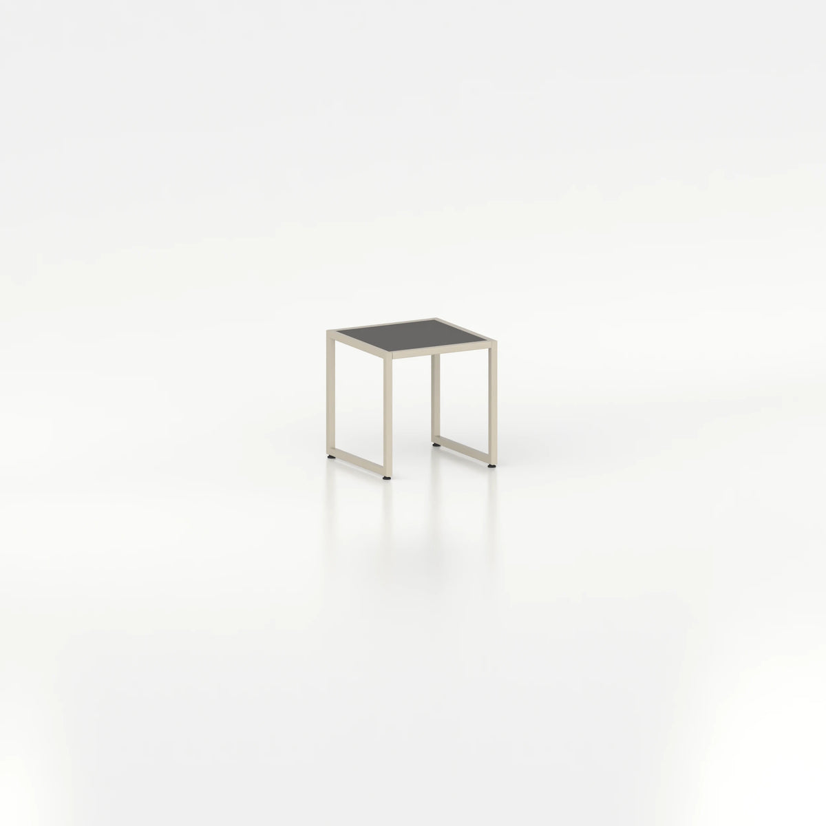 Cube d'exposition d'agencement — plateau bois noir et structure acier beige