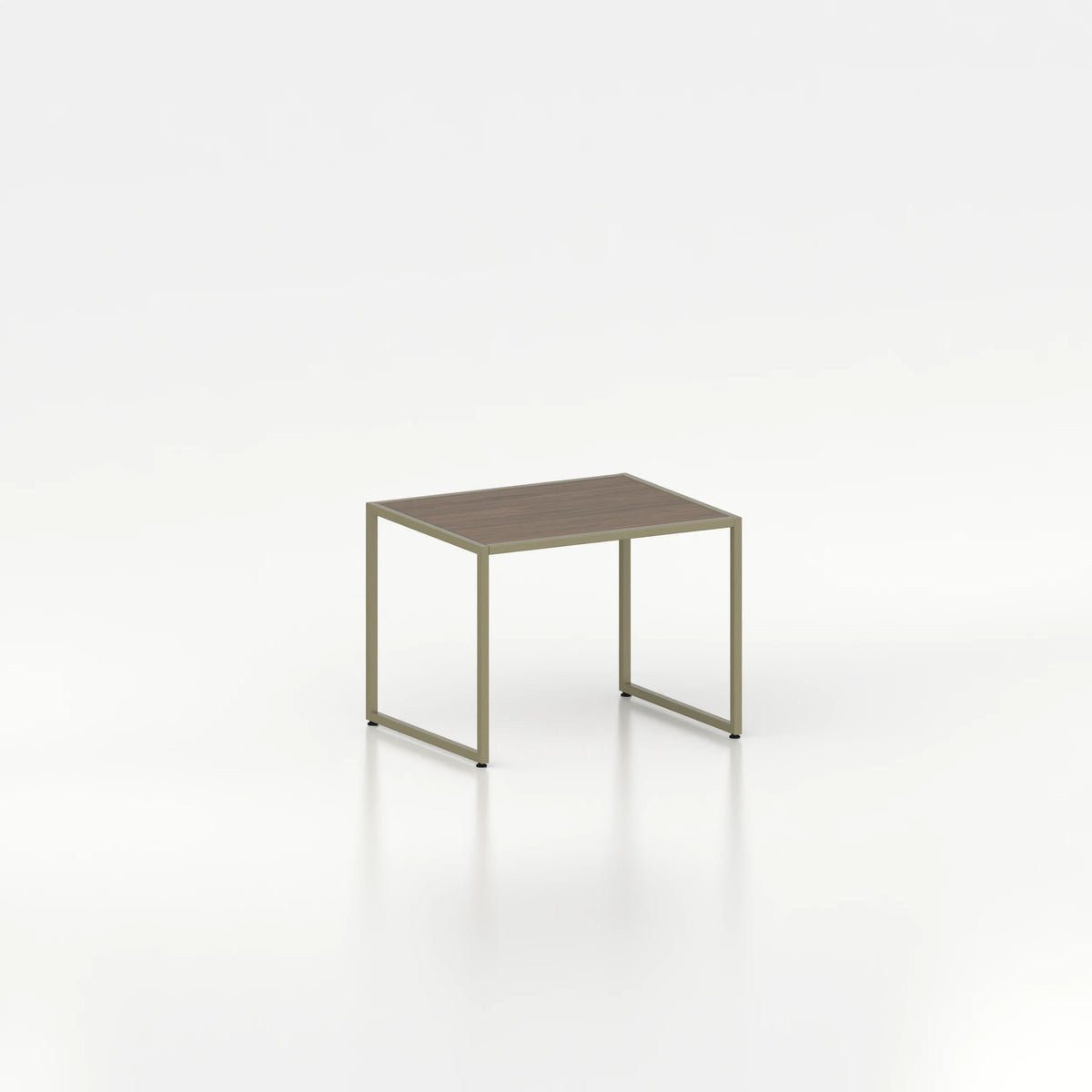 Table intermédiaire d'exposition avec cadre en acier — plateau bois chêne foncé et structure coloris vert
